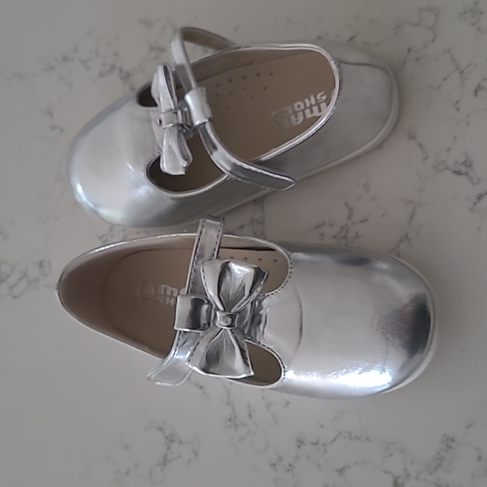 Max Shoes Silver Girl Size 30